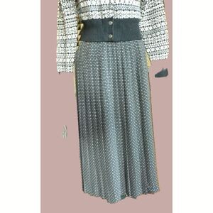 Vintage Black Cream polka Dot Knife Pleated Talbots Classic Elegant Skirt 10